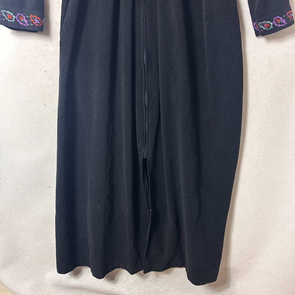 VANITY FAIR Embroidered Velour Housecoat Gown Robe sz‎ M floral Made In USA  vtg - Picture 3 of 7